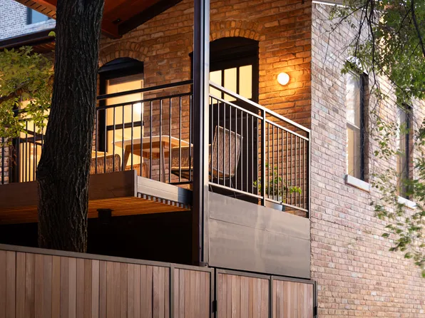 838 N Hermitage Ave, Chicago, IL 60622