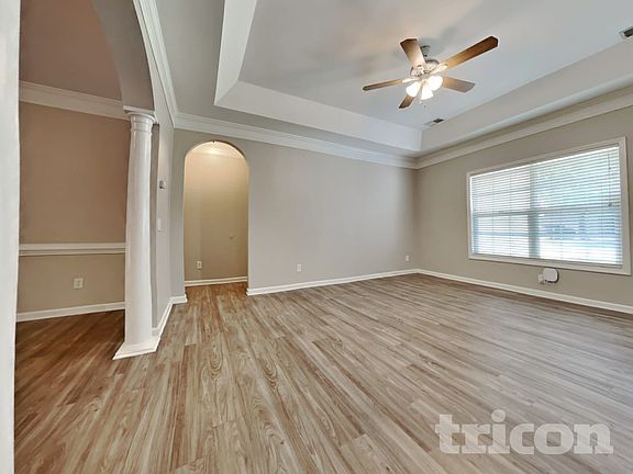 2nd image of 203 Manor View Ct