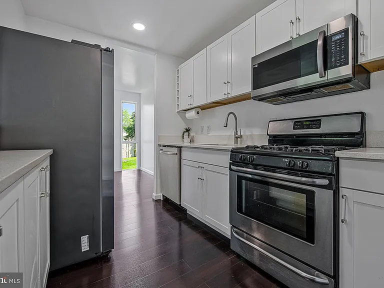 7170 Donnell Pl #C1 — Photo 15
