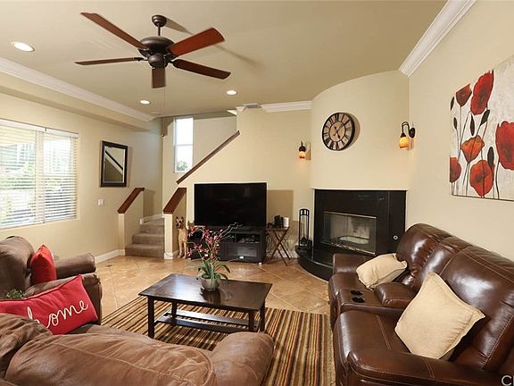 5th image of 10231 Sherman Grove Ave
