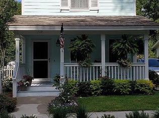 1319 Broad St, Beaufort, SC 29902