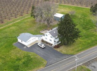 4244 Pearsall Rd, Williamson, NY 14589