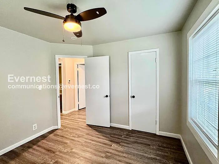 802 N Birch St — Photo 12