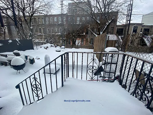 Rented by Capri Jet Realty Corp | media 8