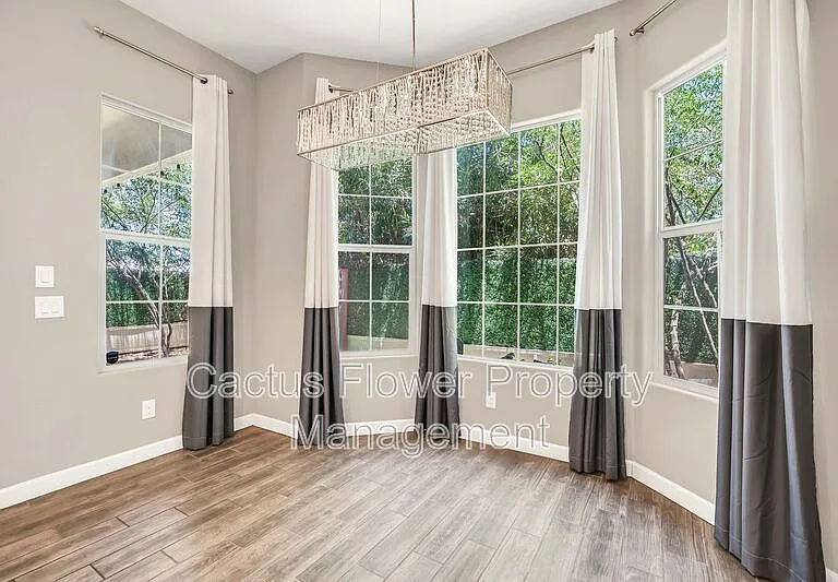 3067 N 33rd Pl — Photo 11