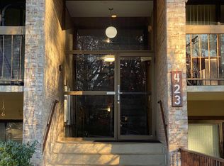 423 Christopher Ave APT 25, Gaithersburg, MD 20879