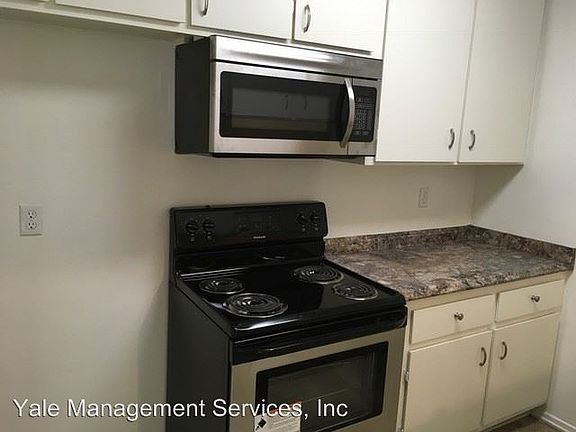 3rd image of 5204 Yarmouth Ave APT 215