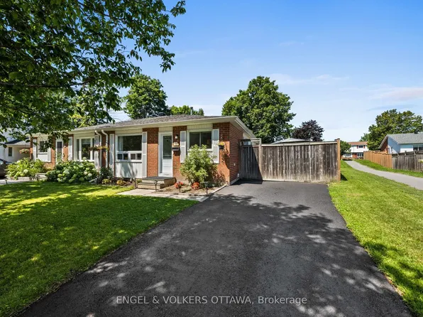 51 Morton Dr, Ottawa, ON K2L 1W9