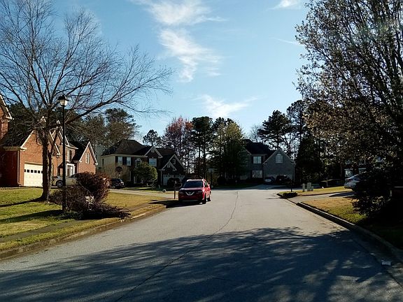 5th image of 349 Bay Hill Ct