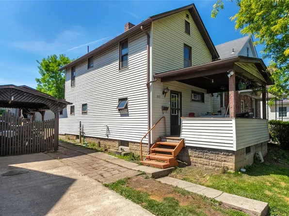 303 N 5th St, Youngwood, PA 15697