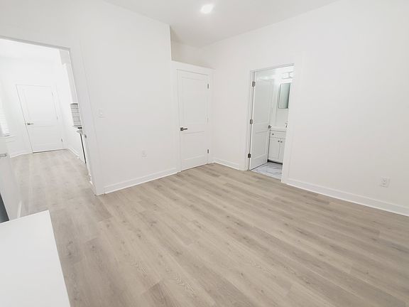 5th image of 1462 Summer St #2
