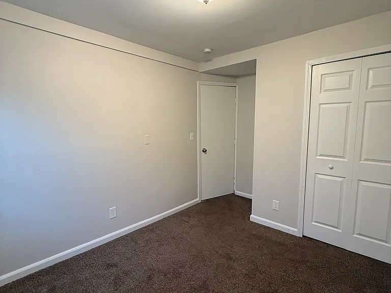 13460 Georgiana Ave — Photo 11