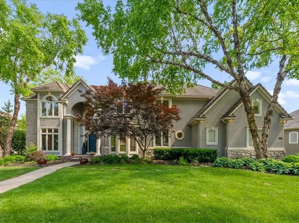 4829 W 144th Ter, Leawood, KS 66224