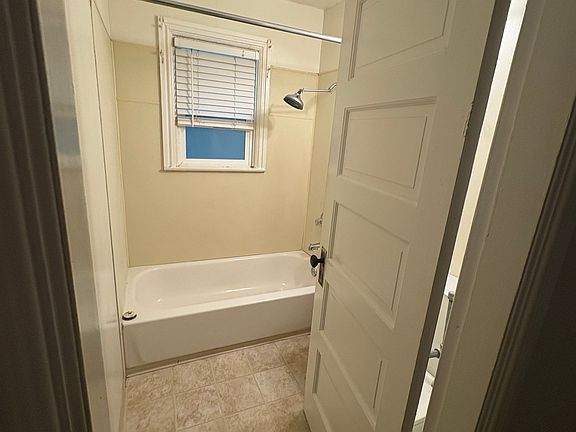 4th image of 1712 F St APT 3
