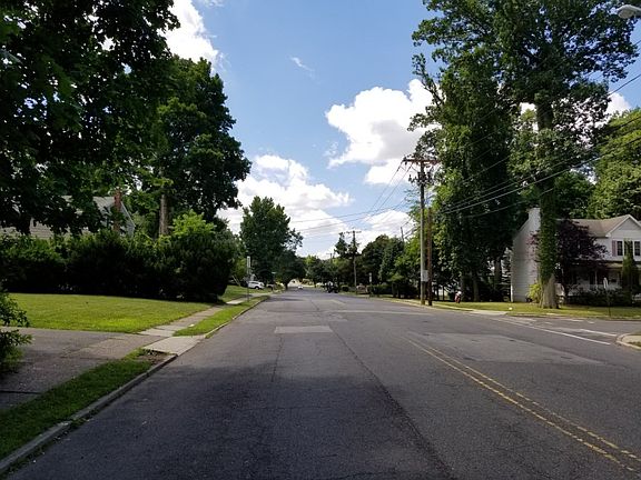 4th image of 1073 Boulevard