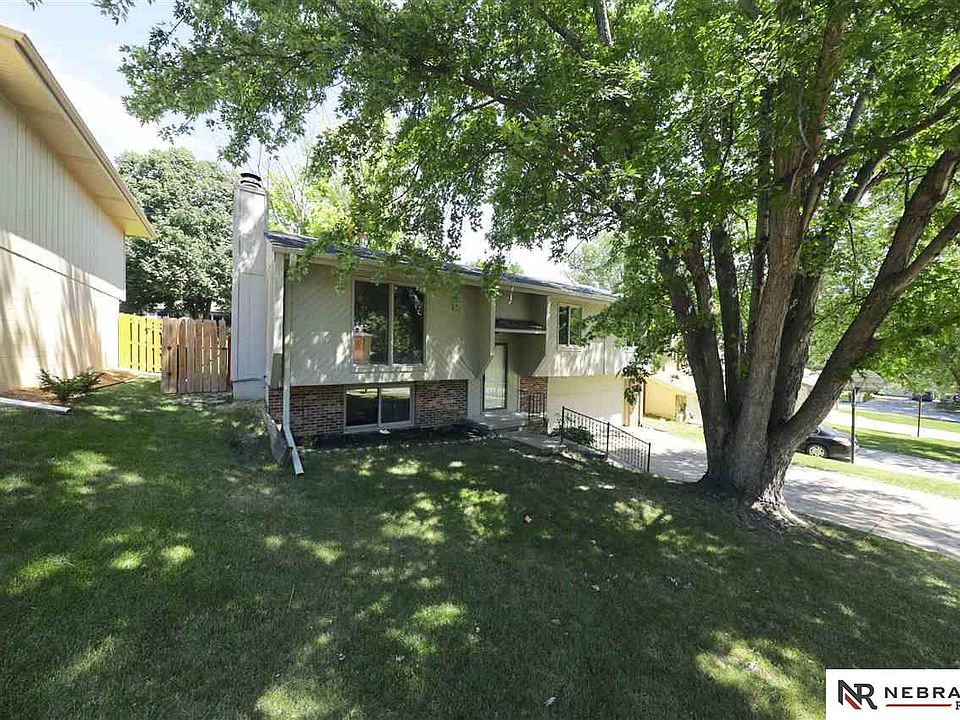1st image of 15416 Douglas Cir