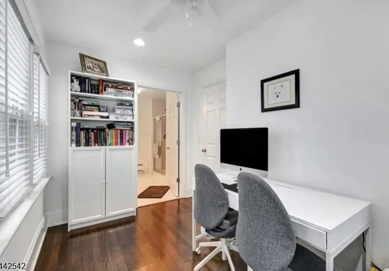 34 Cypress St — Photo 14