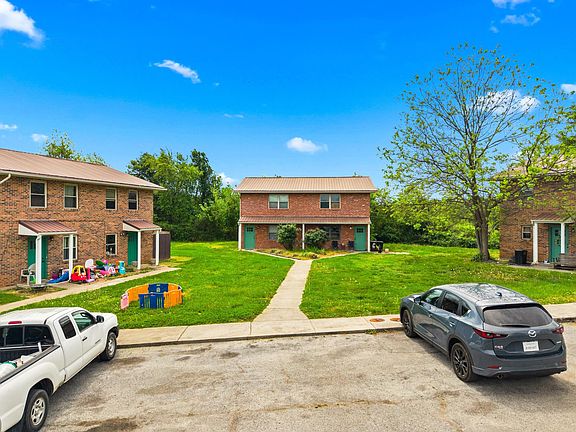 4th image of 3229 Blue Springs Rd