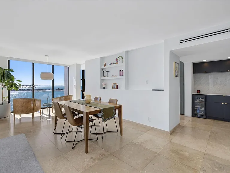 1915 Brickell Ave #1407 — Photo 4