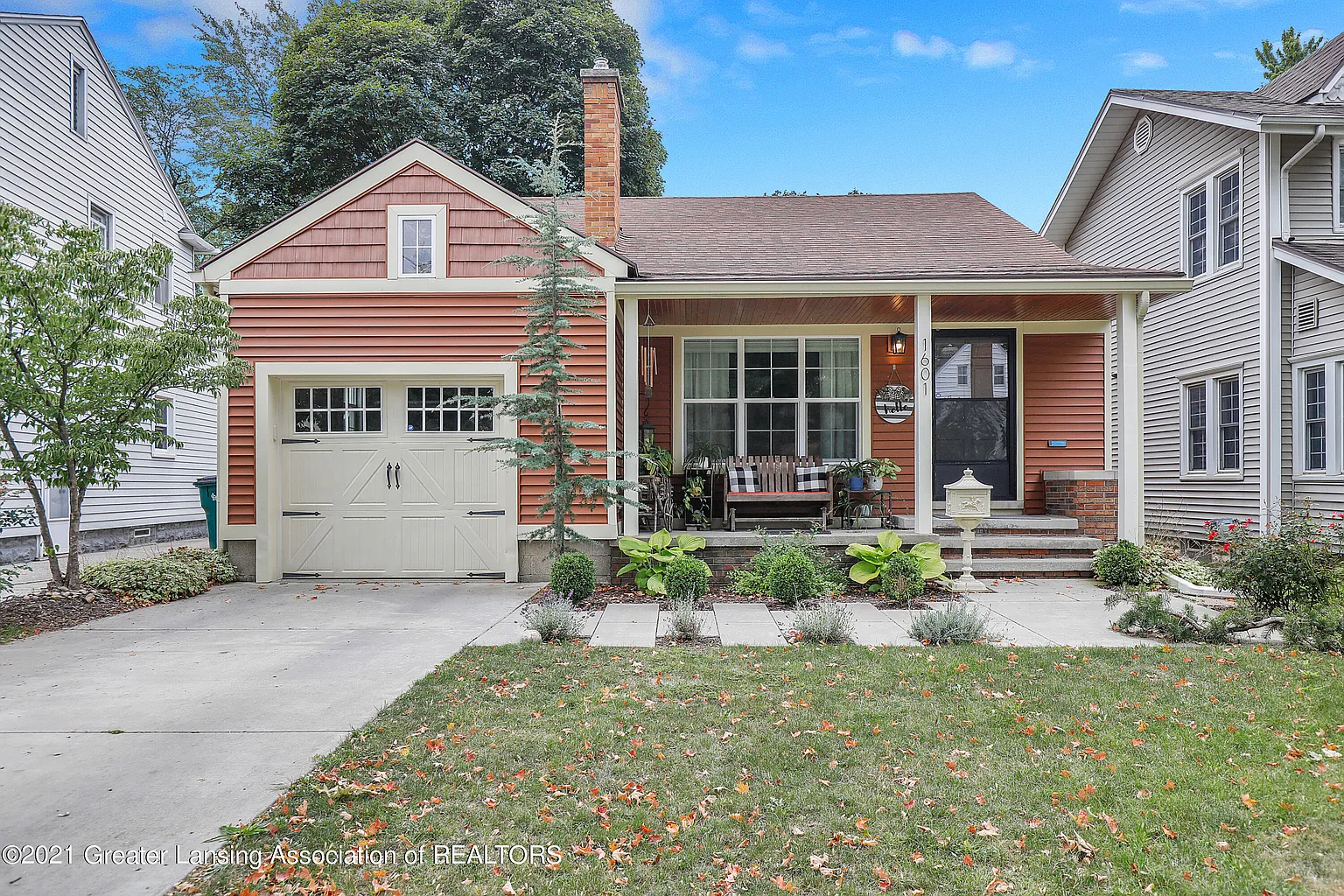 1601 W Hillsdale St photo 1