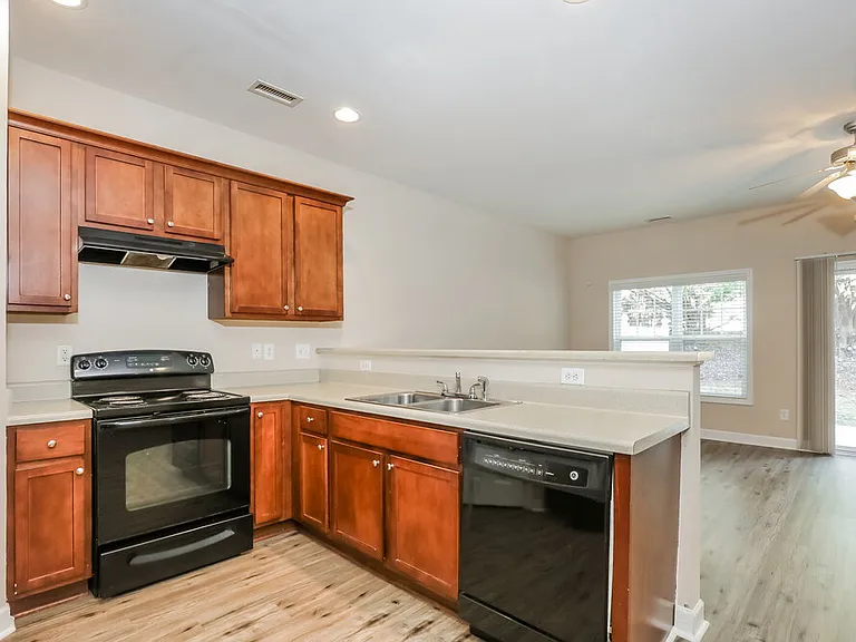 2545 Spring Oaks Way — Photo 7