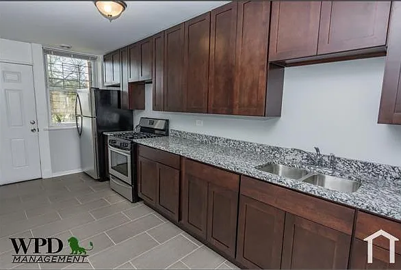 7707 S Green St #2 — Photo 6