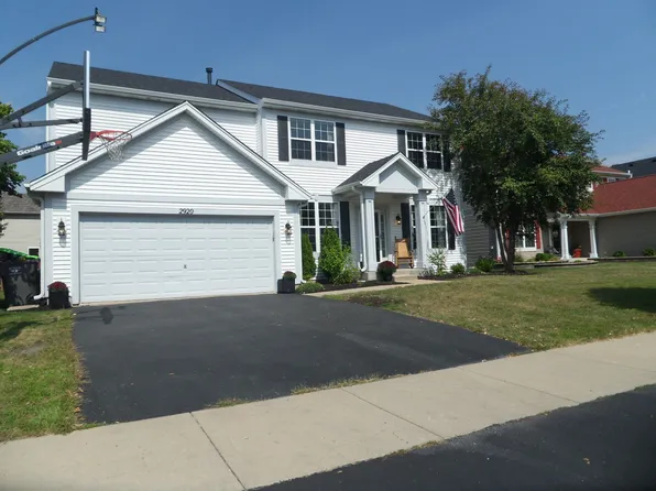 2920 Aberdeen Dr, Montgomery, IL 60538
