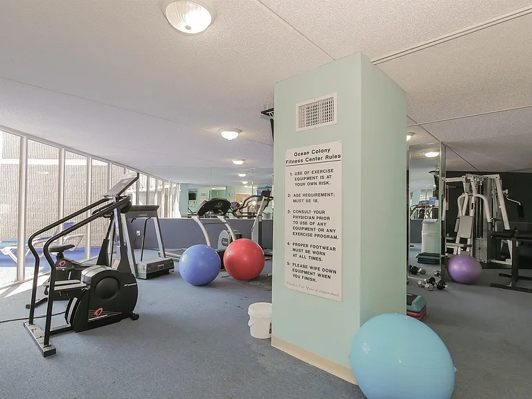 935 Ocean Ave #207 — Photo 29