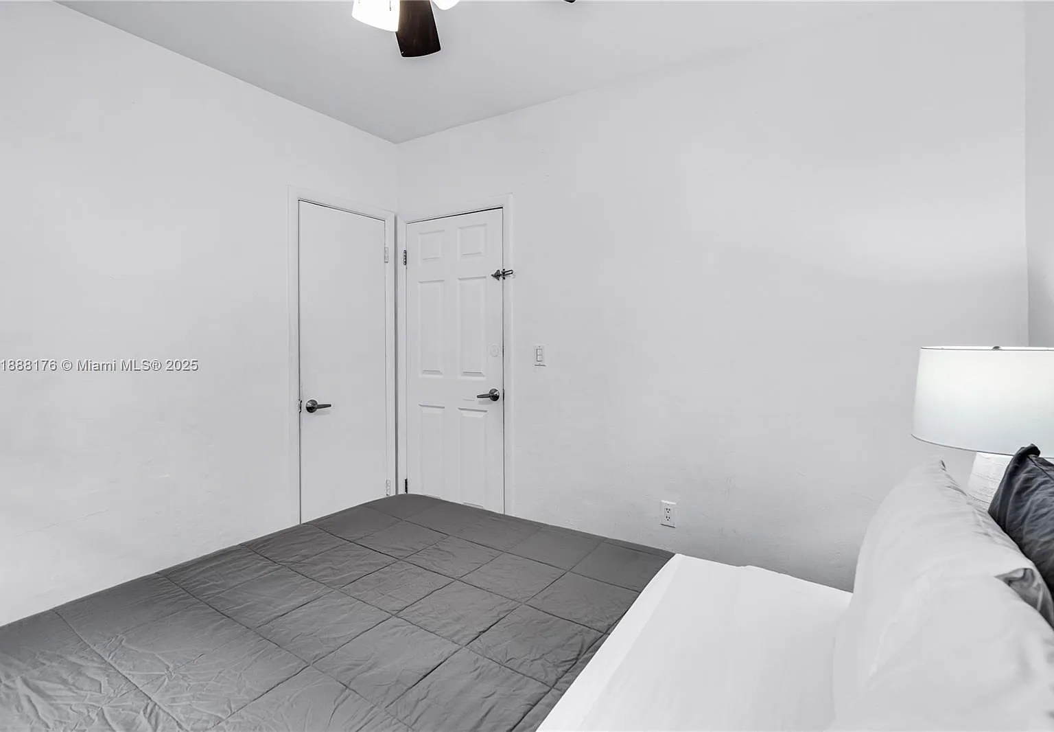 4 bed, 2382 sqft, $3,500 — Photo 2