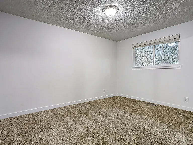 Overlook Terrace Apartments — Photo 20
