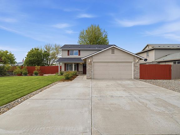 2nd image of 5203 Holly Way