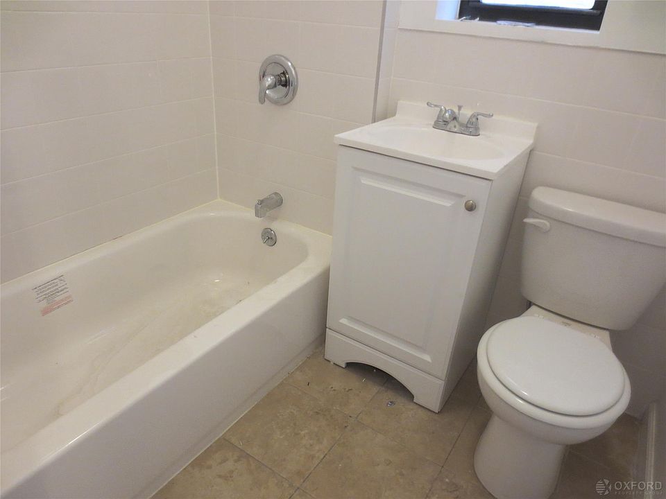 2nd image of 270 Empire Blvd APT 5M