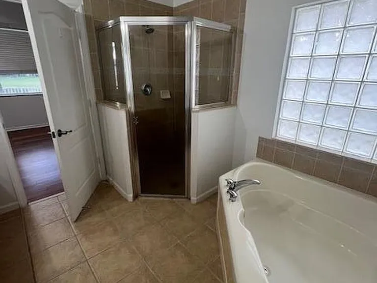 130 Newberry Ln — Photo 15