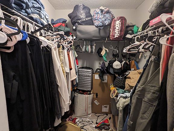 Walking Closet_07152024