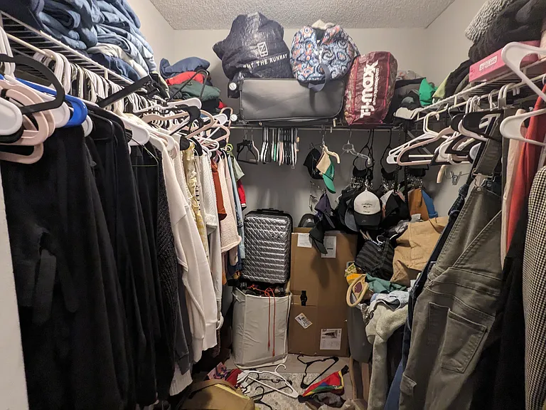 Walking Closet_07152024