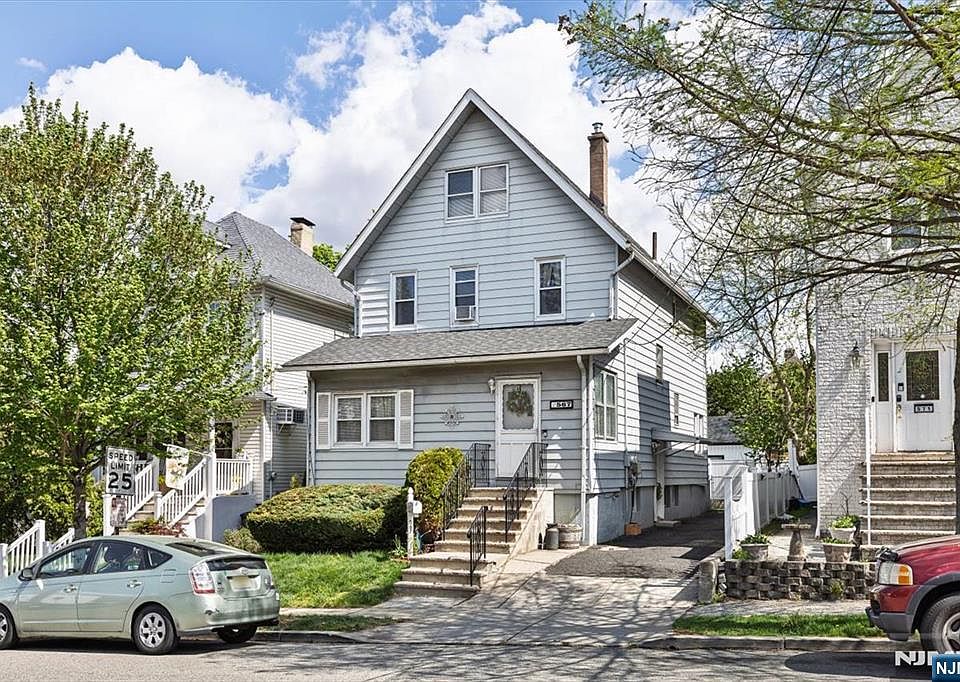 1st image of 567 Fern Ave