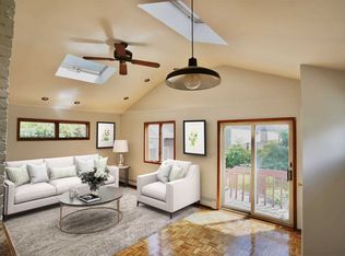 41 S Bayles Ave, Port Washington, NY 11050
