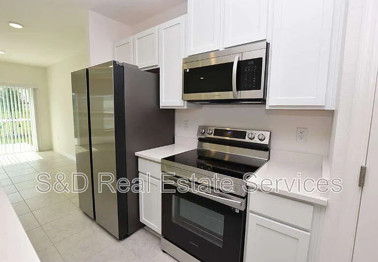 3913 Academia Ave — Photo 5