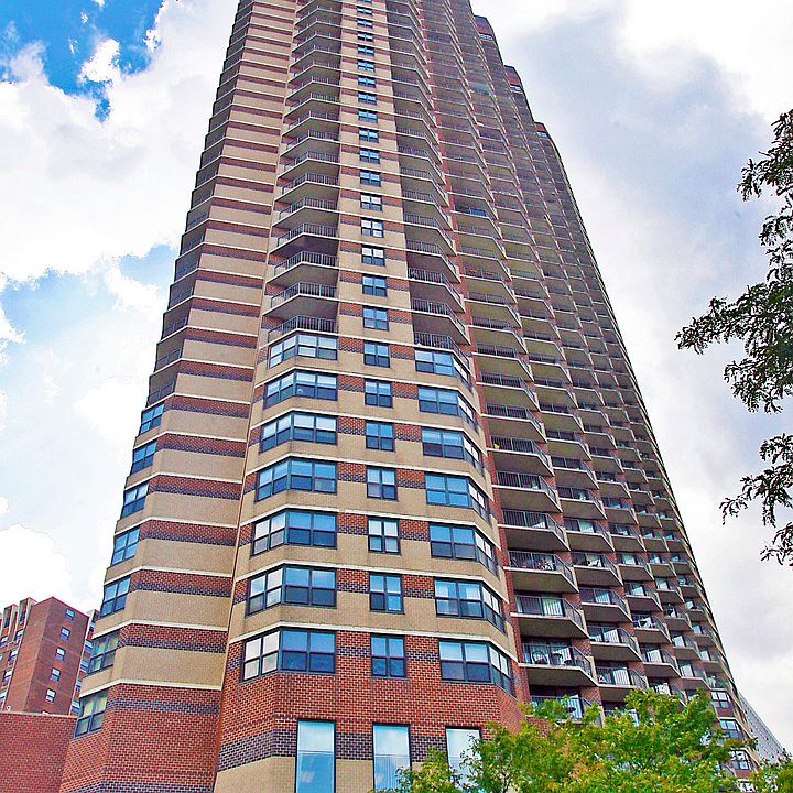 1st image of 3660 N Lake Shore Dr APT 1006