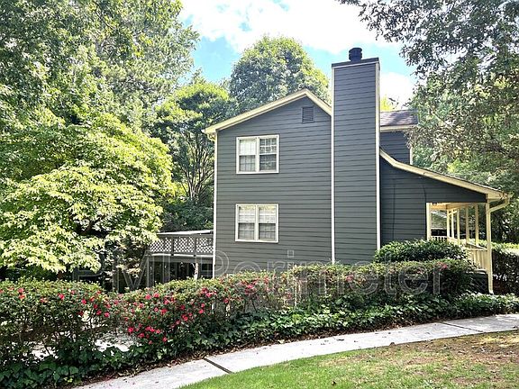 4th image of 4550 Lake Ivanhoe Dr
