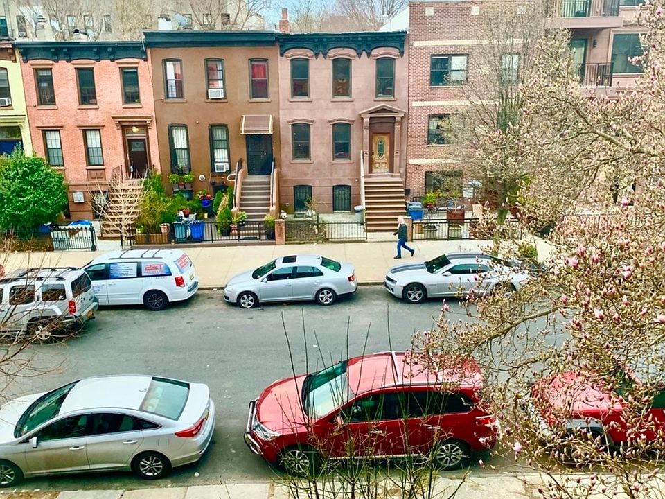 1st image of 311 Quincy St #1