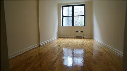 Rented by R New York