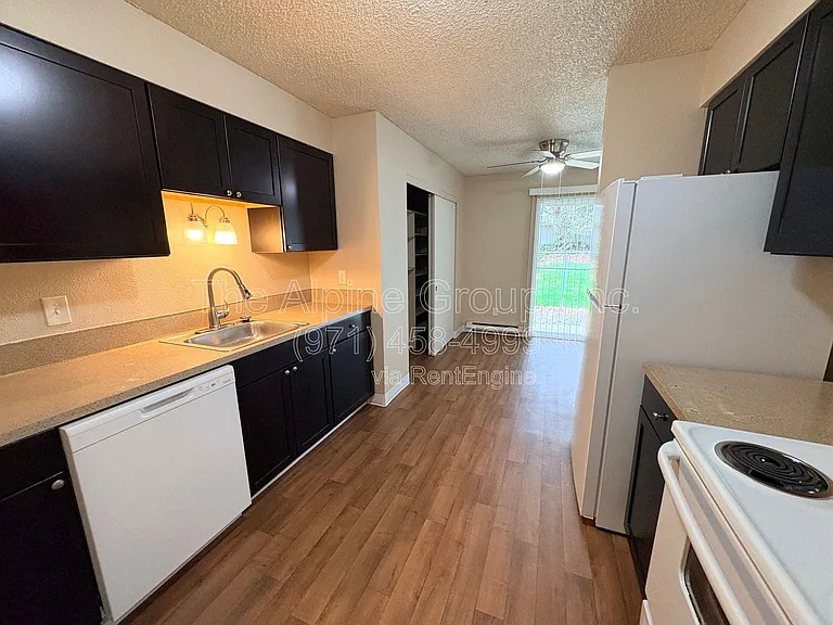 17890 SW Alexander St #7 — Photo 1