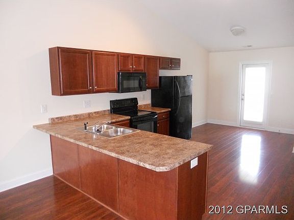 3rd image of 1400 Egan Ct
