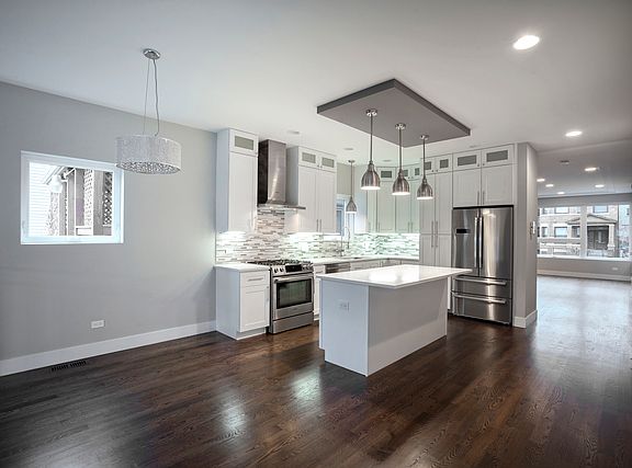4th image of 5047 W Carmen Ave