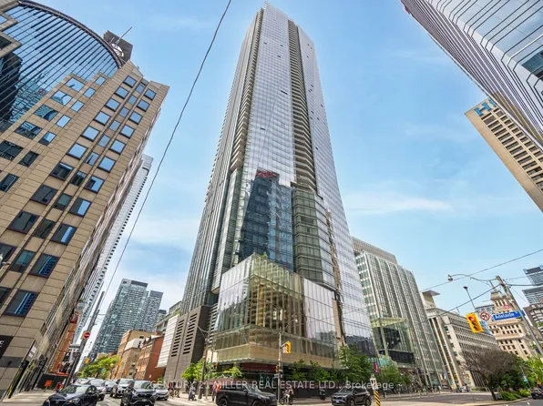 180 University Ave, Toronto, ON