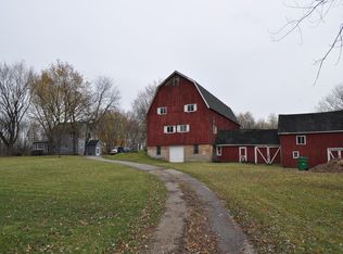 155 Glen Rd, Hawthorn Woods, IL