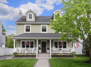 106 Hendrickson Pl, Fair Haven, NJ 07704