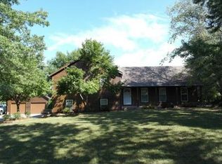 8630 W 194th Ter, Overland Park, KS 66085