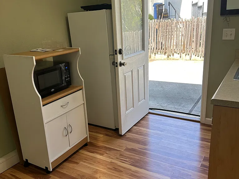 Esmeralda Dr — Photo 9